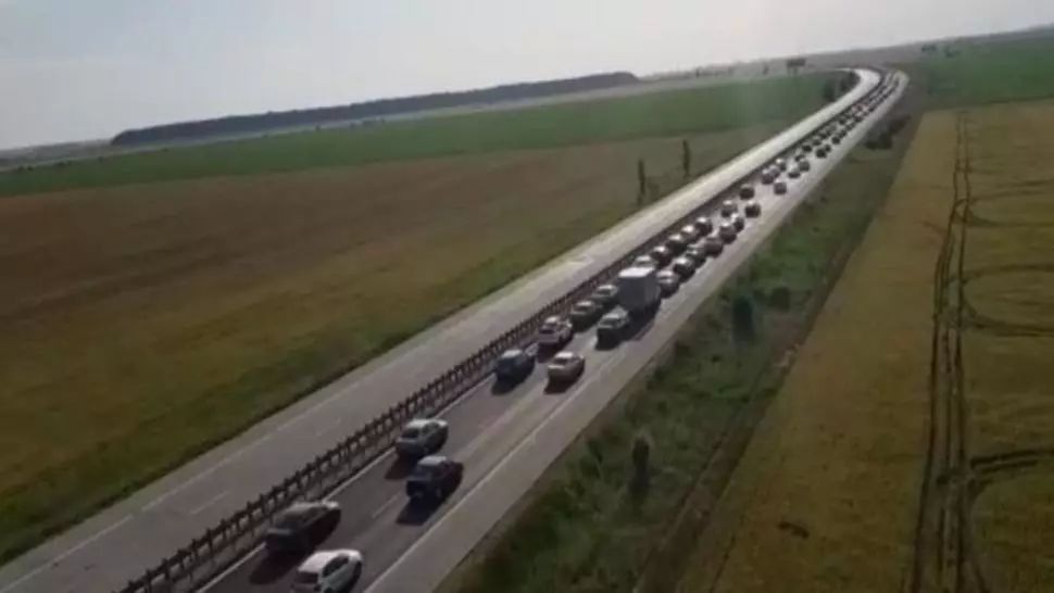 Aglomerație mare pe Autostrada Soarelui în cel mai aglomerat weekend pe litoralul românesc - Accidente în lanț