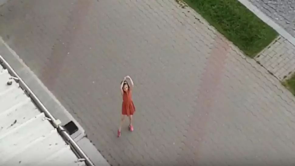 Micuța balerină din Vaslui. Un clip care a devenit viral pe rețelele de socializare