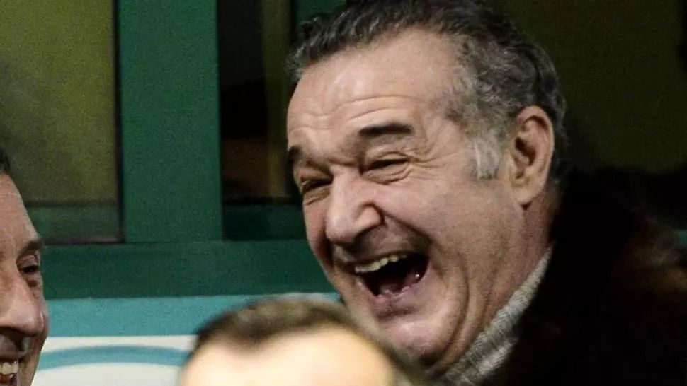 S-a abținut cât a putut, iar acum râde din nou de câini: “Numai ei pot fi în stare de așa ceva”