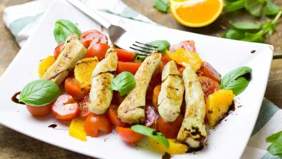 Dieta cu salată de vară, cea mai simplă și eficientă metodă de a slăbi