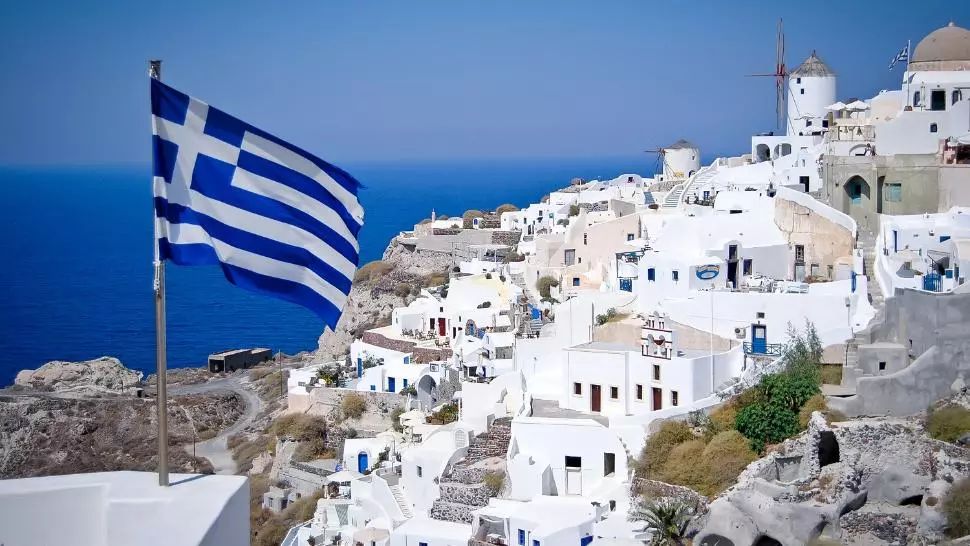 Noi măsuri restrictive în Grecia, importante pentru turiști. Masca, obligatorie în Mykonos și Halkidiki