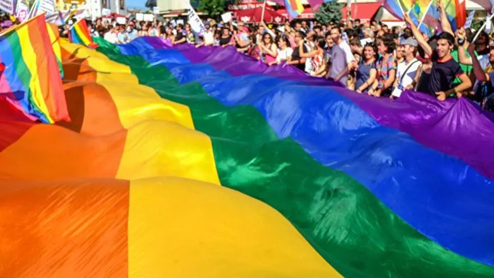 Război total în Rusia: Curtea Supremă interzice mișcarea LGBT și toate ''filialele'' sale pe teritoriul rus