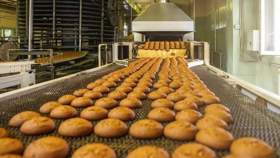 Angajaţi ai fabricii de pâine din Târgu-Jiu, confirmaţi cu COVID-19