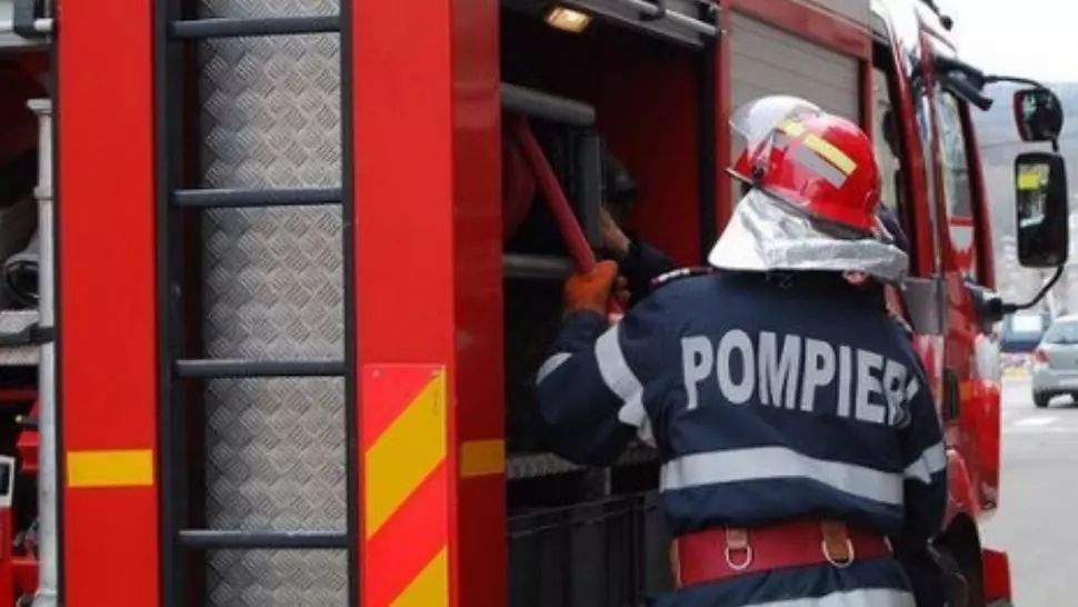  Trafic restricționat pe A2, în zona Cernica, din cauza unui incendiu la un autoturism