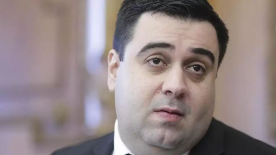 100% TU DECIZI! Răzvan Cuc, ministrul campion la rupt contracte. Scandalul TAROM și dosarul DNA