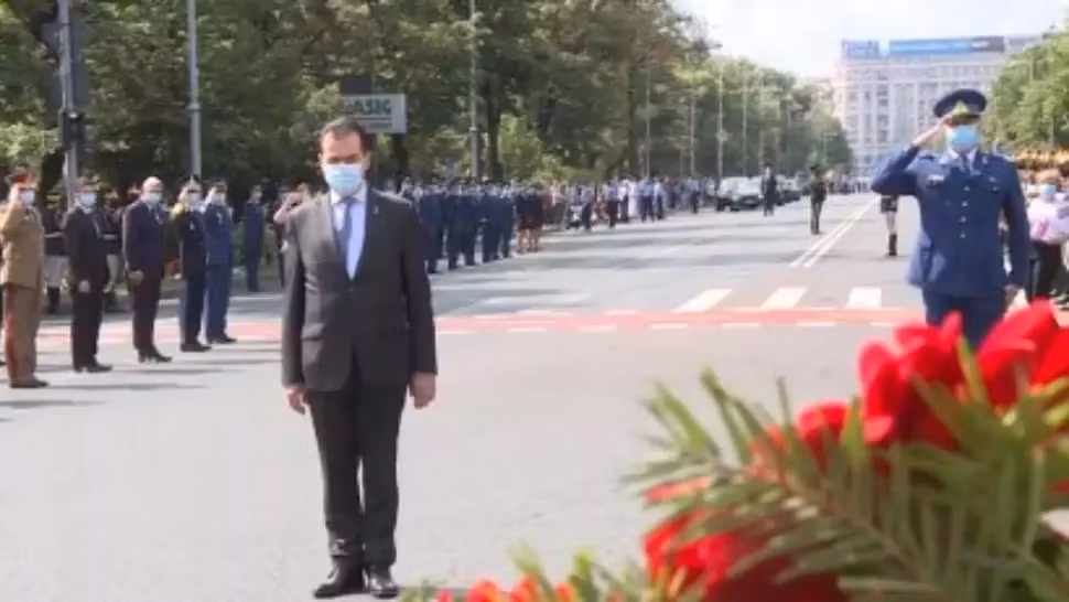 Ziua Aviației. Ludovic Orban: Respect pentru implicarea în lupta anti-Covid a profesioniștilor aerului  