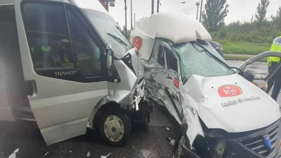 FOTO/ Grav accident de circulație în județul Timiș: Un mort și trei răniți