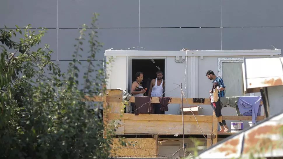 FOCAR de coronavirus la un șantier din București. 35 de indieni și nepalezi, suspectați de CoVID-19