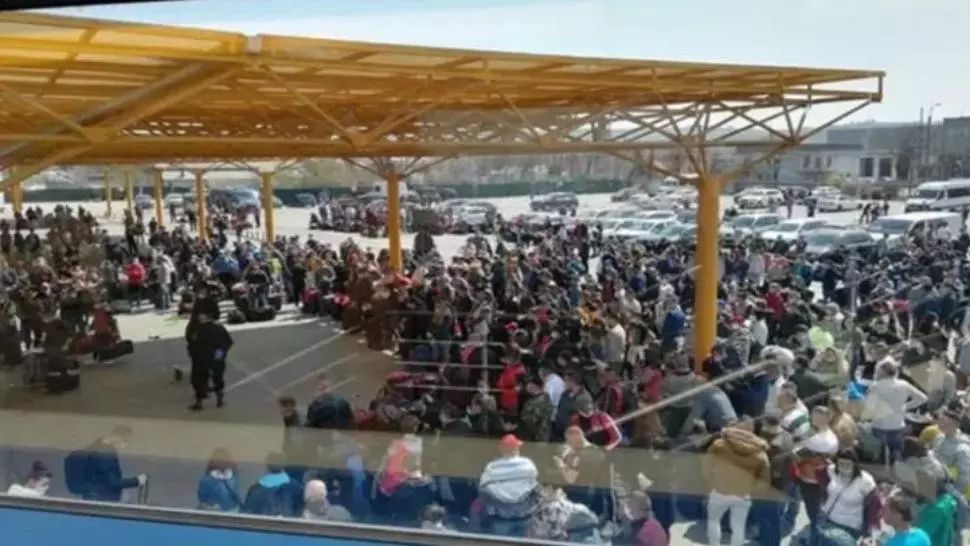 Parlamentarii bat pasul pe loc în cazul „Sparanghelul”: Viața românilor de pe aeroportul Cluj-Napoca, pusă în pericol de vidul legislativ