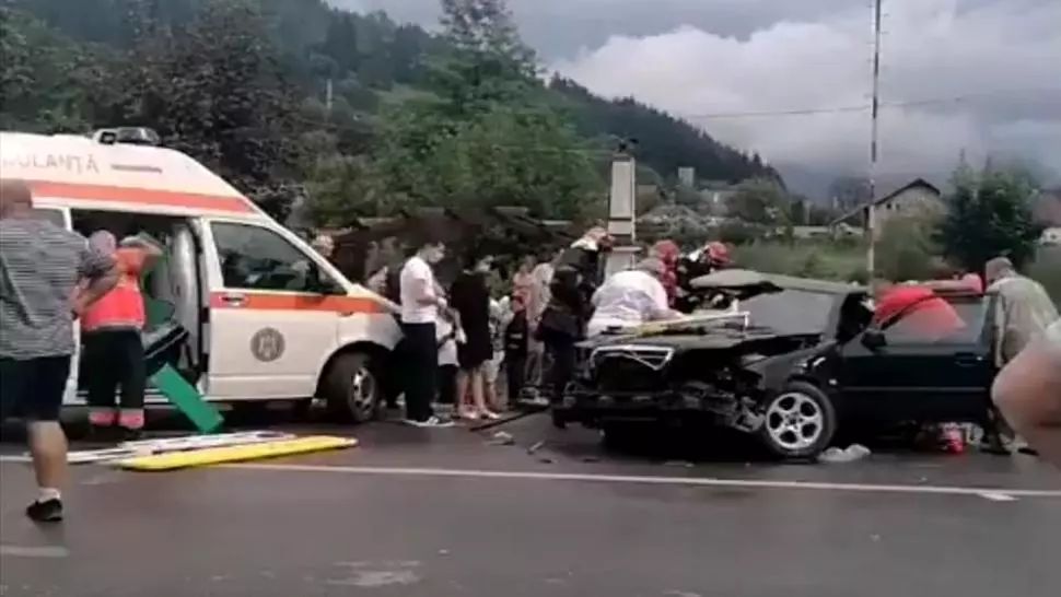 Neamț: Accident grav în Bicaz! Trei victime dintre care una inconștientă