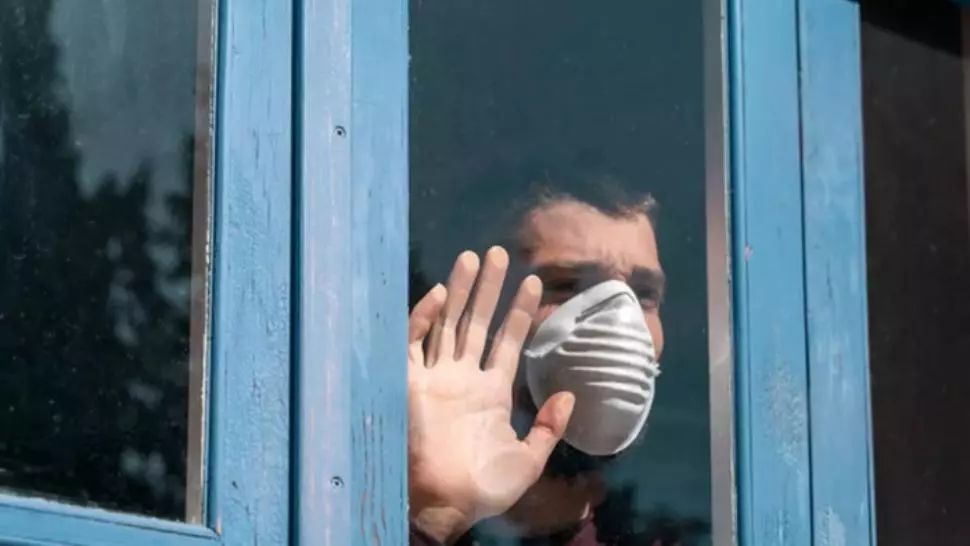 Măsurile de izolare impuse de autorități ar putea fi contestate în maximum 24 de ore