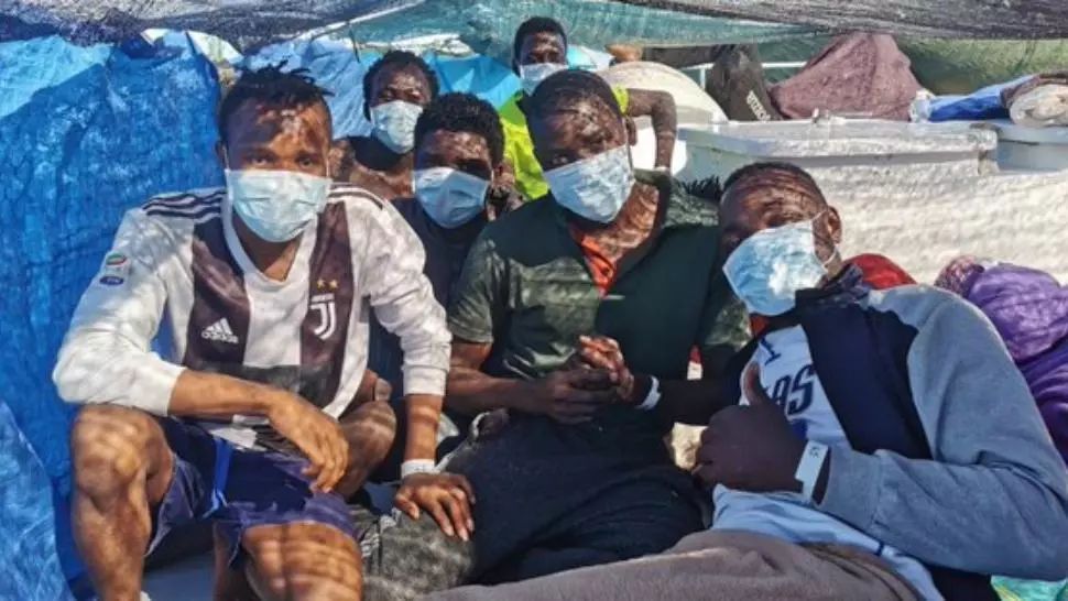 Situație dramatică pe vaporul cu refugiați al lui Banksy! Apelul disperat din Mediterană, ignorat ore întregi