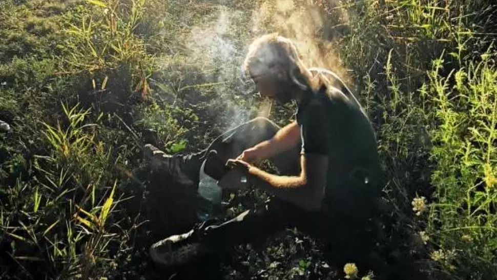 Doi pescari au scos din apă un bărbat care se îneca, crezând că au prins un pește uriaș