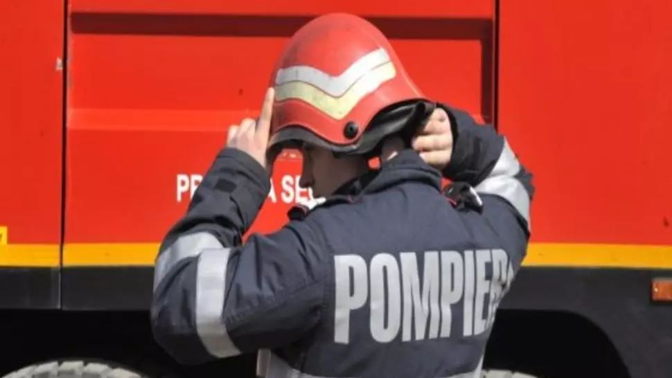 Femeie găsită moartă în propria locuință în Slobozia! Ce au găsit pompierii chemați să spargă ușa