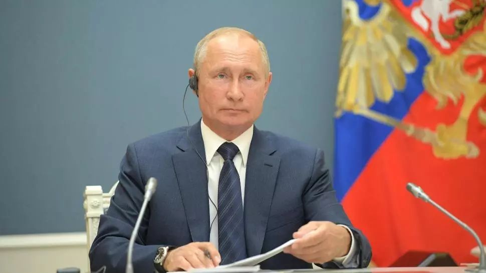 Putin a anunțat că Rusia a înregistrat primul vaccin anticoronavirus, una dintre fiicele sale a urmat tratamentul