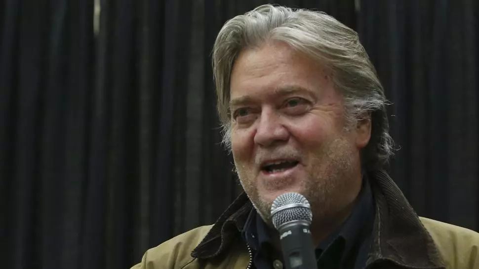 Steve Bannon, fost consilier și ideolog al lui Trump, arestat pentru fraudă. Trump: Nu știu nimic