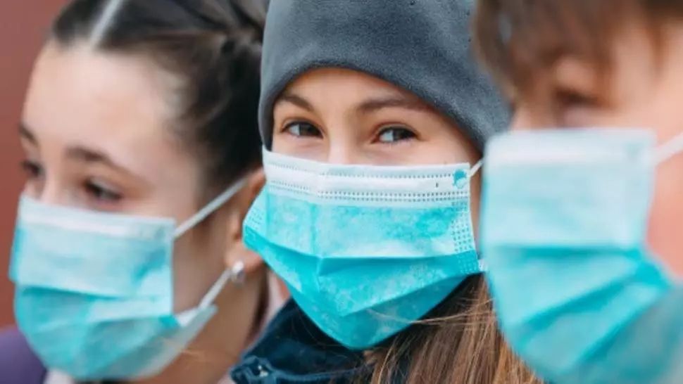 Elevi din Olt, testați pozitiv cu COVID-19