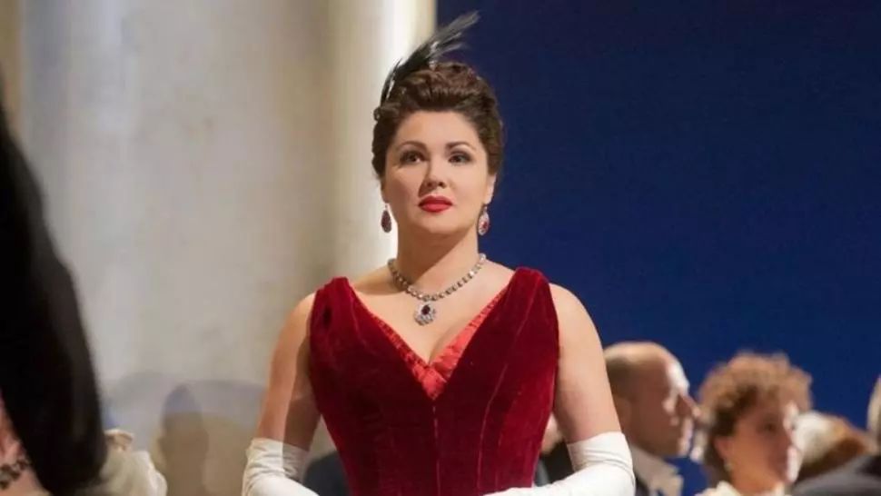 Celebra soprană rusă Anna Netrebko are Covid-19