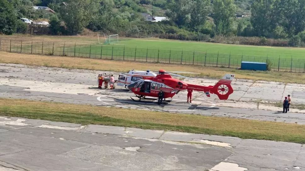 VIDEO/ Elicopterul SMURD, solicitat pentru transferul de la Slatina la Craiova al unui bebeluș născut cu probleme de sănătate
