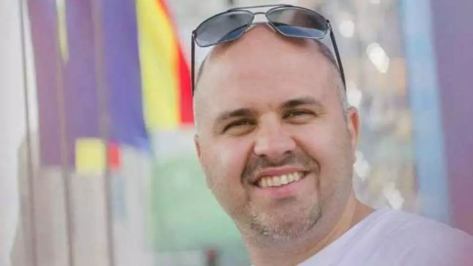 100% TU DECIZI! Emanuel Ungureanu, deputatul denunțător de serviciu. Fost brancardier, se vrea ministrul Sănătății