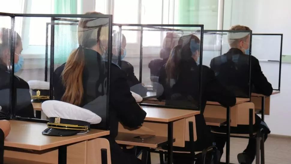 Trei elevi din două școli militare din județul Constanța, depistați cu SARS-CoV-2