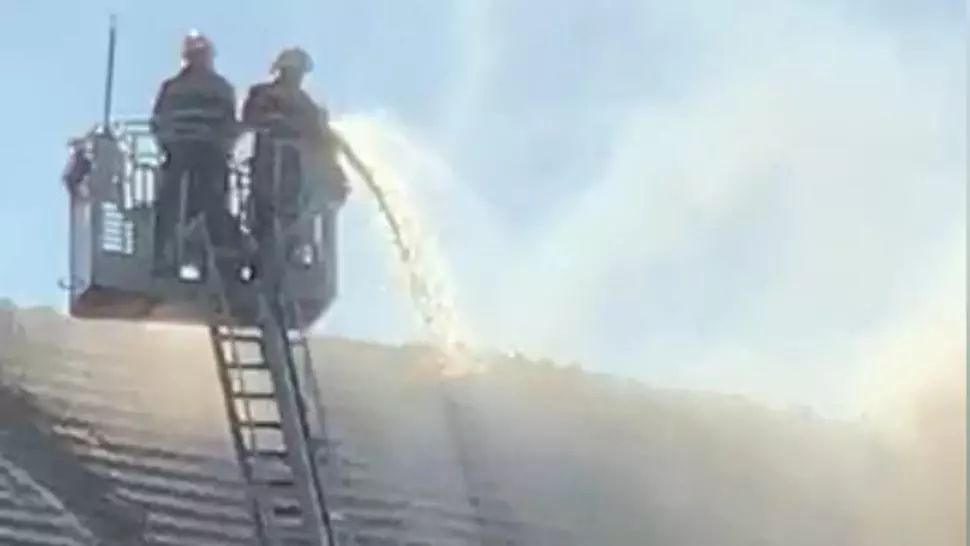 VIDEO Incendiu la un hotel istoric de pe Bulevardul Kiseleff din București