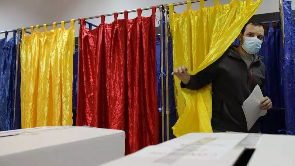  Bistrița-Năsăud: Dosar penal la Rodna, unde s-ar fi oferit bani pentru a vota cu un anumit candidat