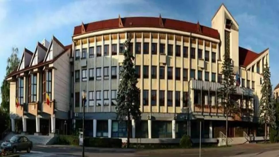 Incendiu la Prefectura din Bistrița-Năsăud. Au ars materiale sanitare 