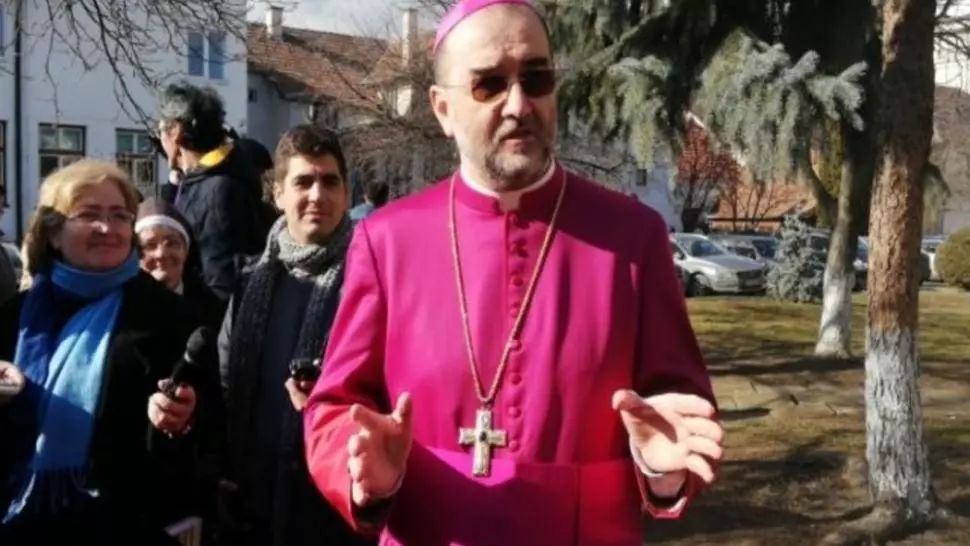CoVID-19: Arhiepiscopul romano-catolic de Alba Iulia se simte mai bine