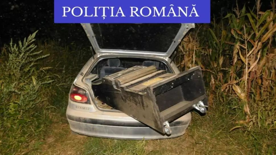 Gorj: A furat un aparat de păcănele şi l-a dus pe câmp să-i ia banii