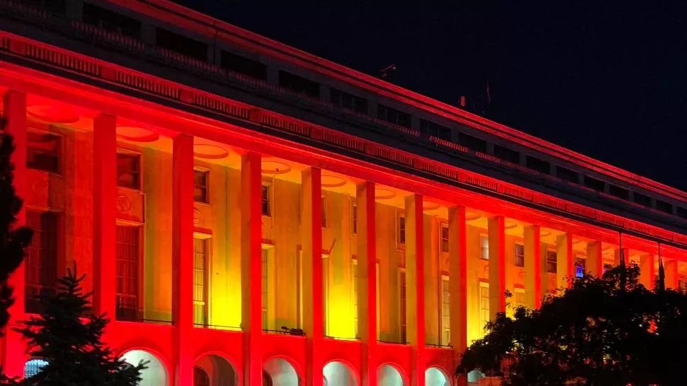 Palatul Cotroceni, iluminat în portocaliu cu prilejul Zilei Internaționale a eliminării violenței împotriva fetelor și a femeilor