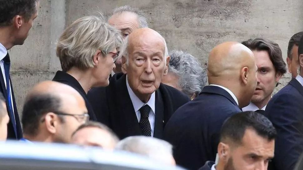 Fostul președinte francez Valery Giscard d'Estaing, la terapie intensivă din cauza unei infecții pulmonare