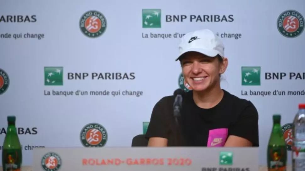 VIDEO | Simona Halep, în formă la Paris! Românca, “doar un zâmbet” la conferinţă!