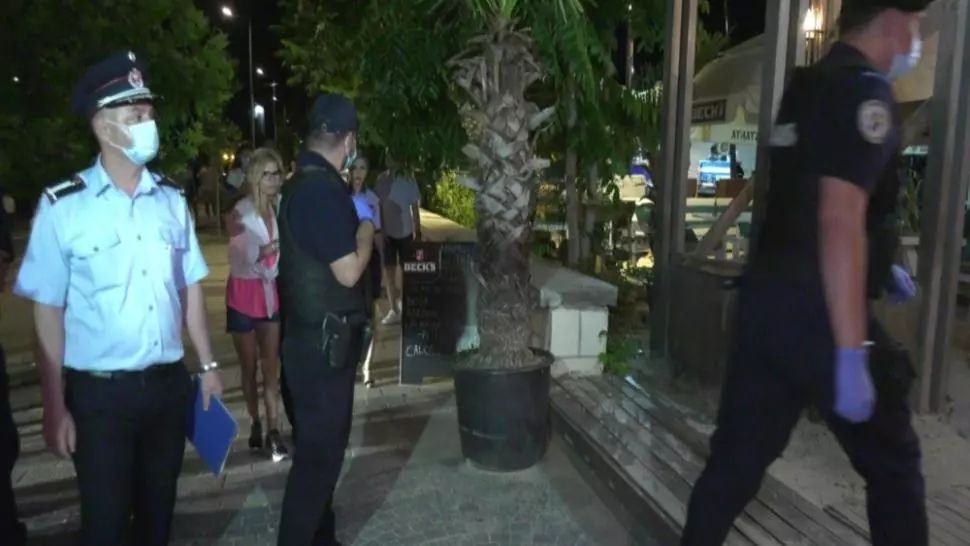  Pandemie de amenzi pe litoral. Două cluburi din Mamaia au fost amendate cu 40.000 de lei