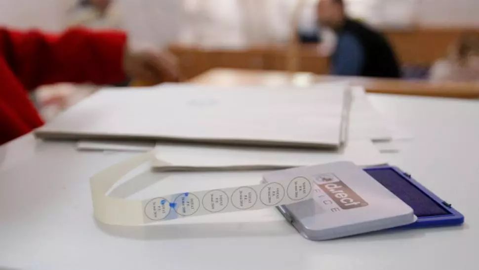 ALEGERI LOCALE 2020. Cum se folosește URNA MOBILĂ. Procedura pentru cei care nu pot merge la secția de votare