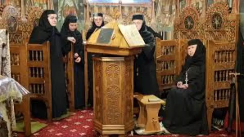 Focar COVID la  Mănăstirea Voroneț, stareța și fosta stareță, contaminate, 9 măicuțe în izolare