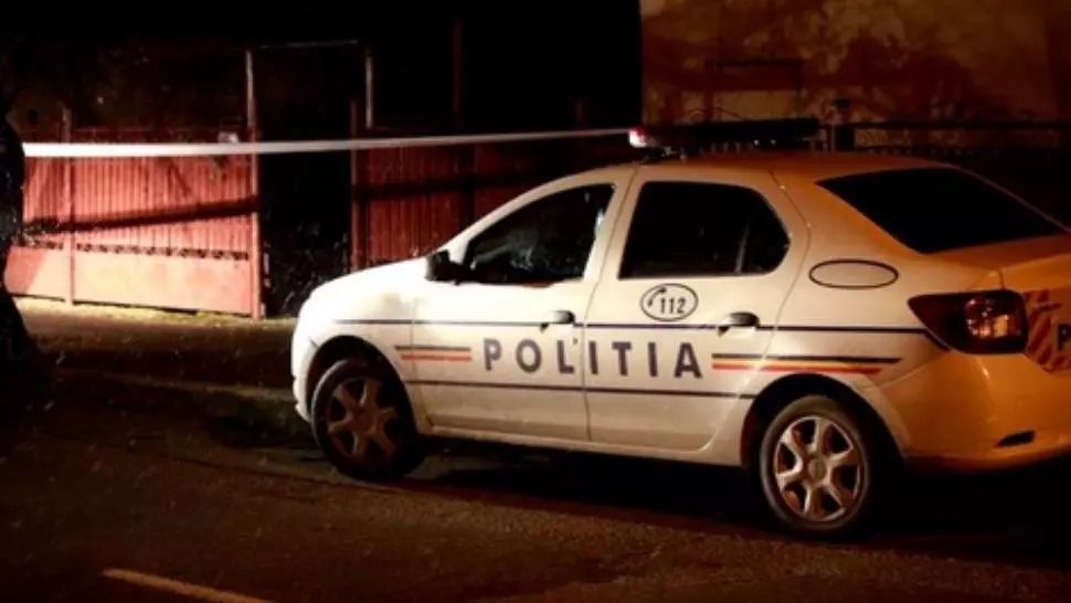 Mai mulți bărbați, implicați într-un scandal pe o stradă din Craiova. Scandalagii au folosit o bâtă și chiar un coș de gunoi