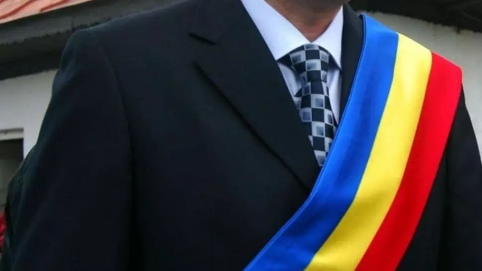 VIDEO - Imagini tulburătoare - Un primar își amenință cetățenii după alegeri: "De mâine intră jihadul peste voi"