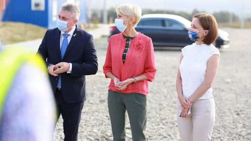 Turcan: ”Primul tronson al autostrăzii Sibiu - Piteşti, reprezentativ pentru proiectele deblocate de Guvern, după ce ani în șir au fost uitate în sertare”