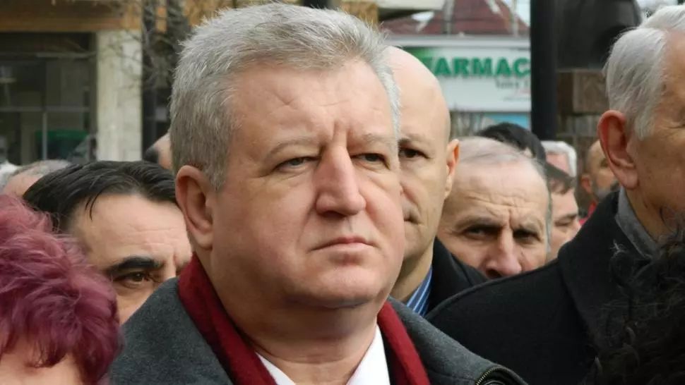 Aranjamente secrete la nivel înalt | Negocieri la sânge cu funcții publice promise: Savu: ”Dragnea nu vrea niciun om de-al lui Ghiță”