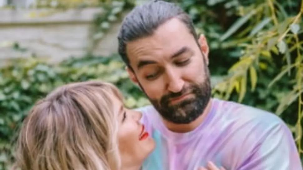 VIDEO Gina Pistol și Smiley au anunțat că vor deveni părinții unei fetițe