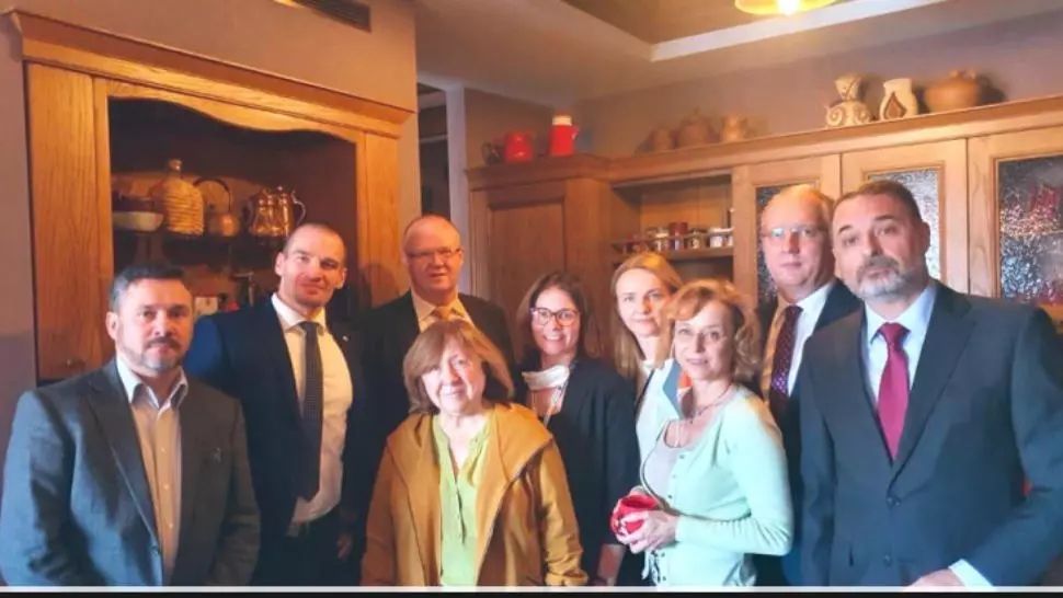 Bogdan Aurescu: Ambasadorul nostru la Minsk a mers să o viziteze pe Svetlana Aleksievici, câştigătoare a Premiului Nobel pentru Literatură 