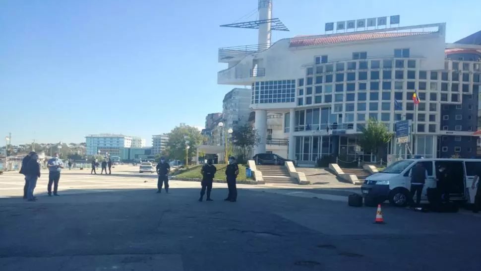 FOTO/ Colet suspect la Tulcea. Autoritățile, în alertă