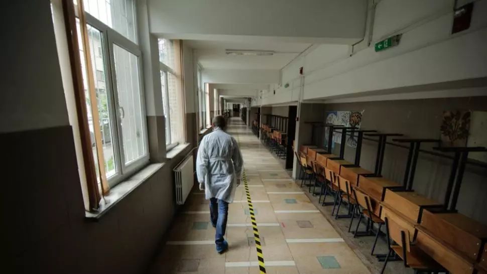 Activitate suspendată într-un colegiu național din județul Brașov