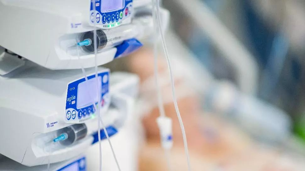 Medicii români observă un fenomen fără precedent: Un pacient de 42 de ani a intrat la ATI deși…