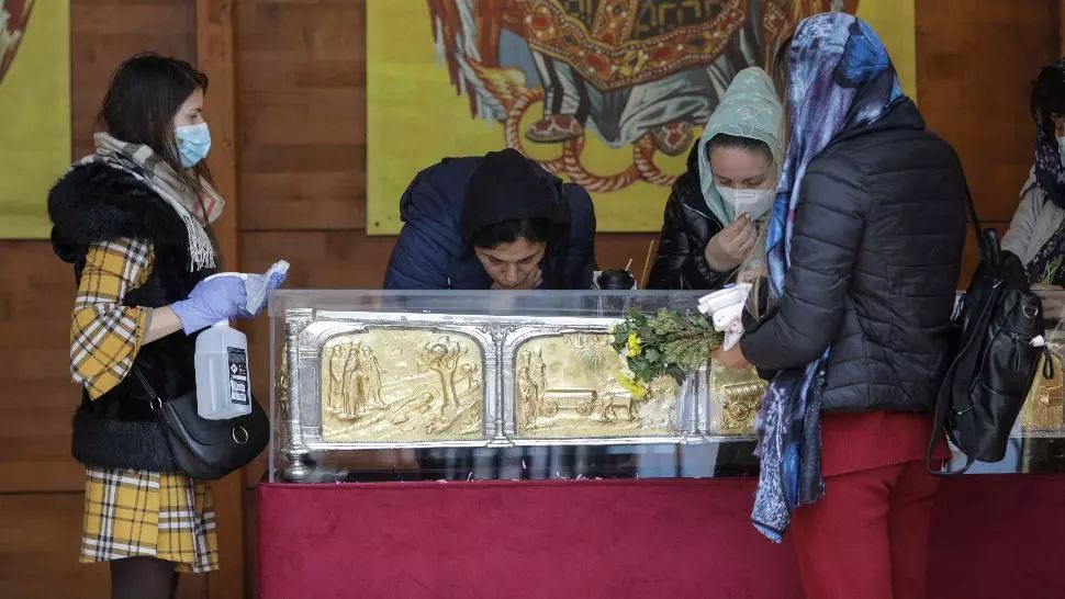 Cultele religioase cer ca în perioada Sărbătorilor de Iarnă să nu se revină la slujbele fără credincioși sau în aer liber