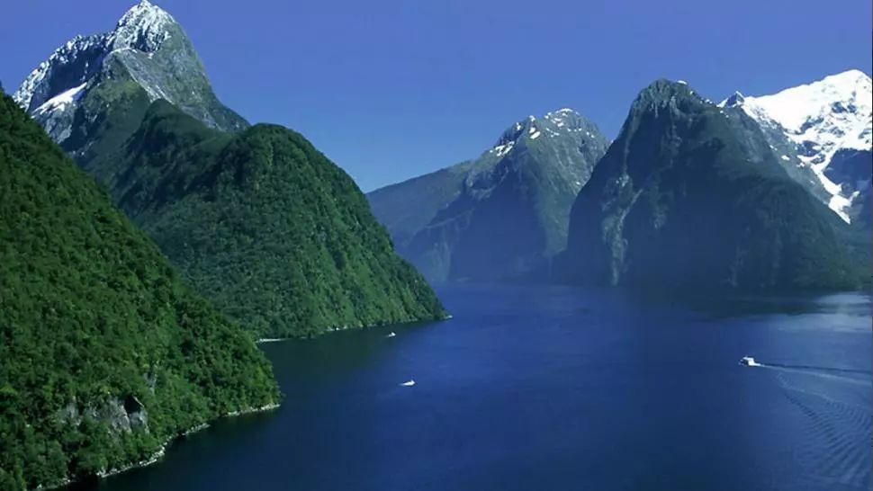 Vacanțe-SURPRIZĂ într-o țară din Oceanului Pacific. Turiștii află destinația cu doar două zile înainte de a pleca în concediu