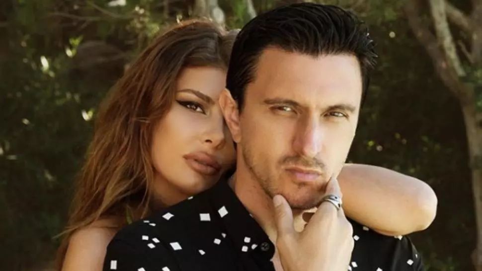 Condamnat în România, milionarul fugar Dragoș Săvulescu se plimbă cu avioane private 