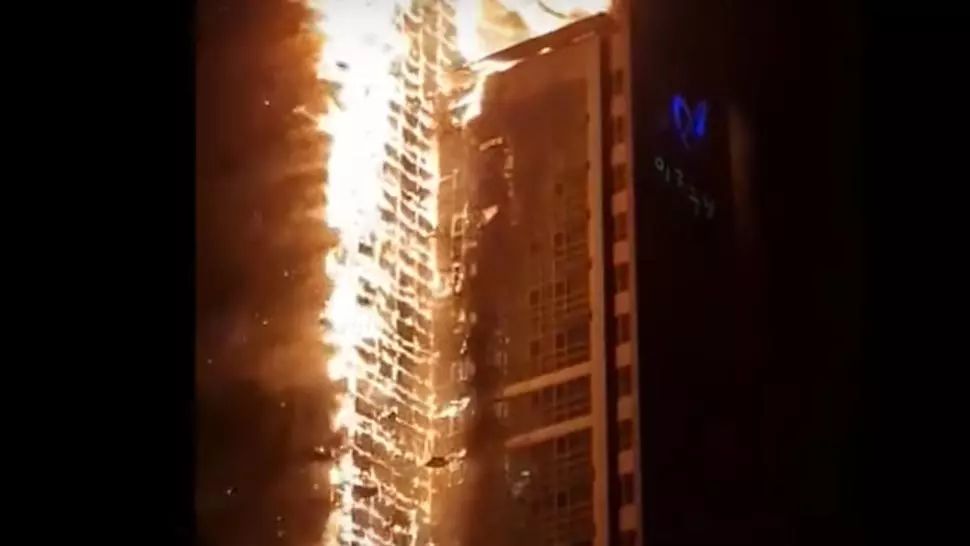 VIDEO/ Incendiu violent la un bloc-turn din Coreea de Sud: Zeci de persoane au fost rănite 