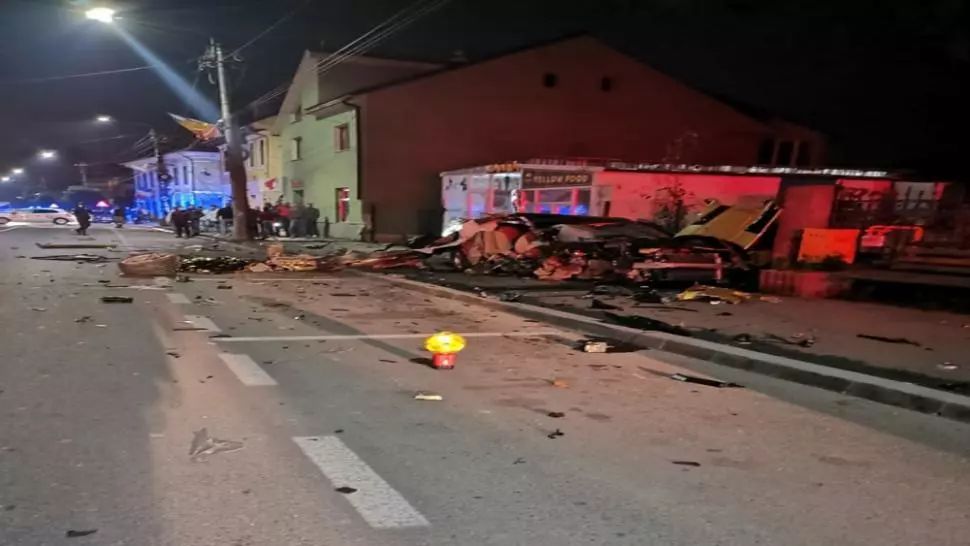 FOTO Tragedie pe șosea. Tânăr de 32 de ani, mort într-un accident 